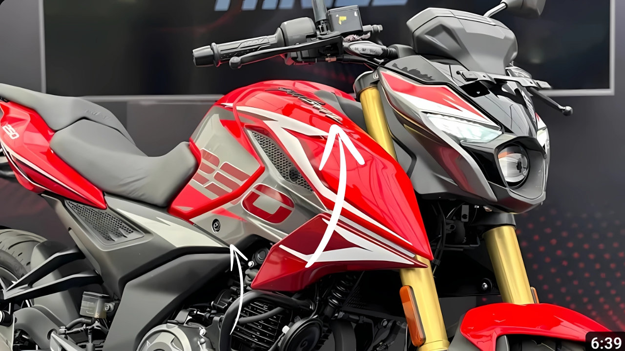 Bajaj Pulsar NS250 with 60 kmpl and Powerful Engine vs KTM